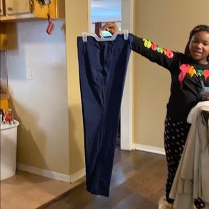 These are a size 14 ladies slacks